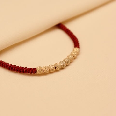 Sıralı Simli Top Bordo İpli Bileklik