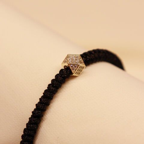 Taşlı Geometrik Siyah İpli Bileklik