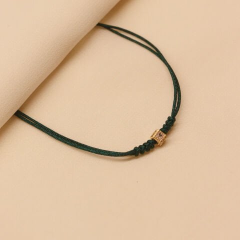 Beyaz Kare Taşlı Yeşil İpli Bileklik