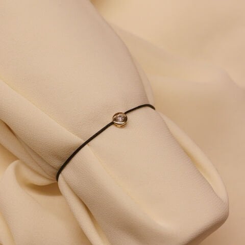 Yuvarlak Taşlı Siyah İpli Bileklik