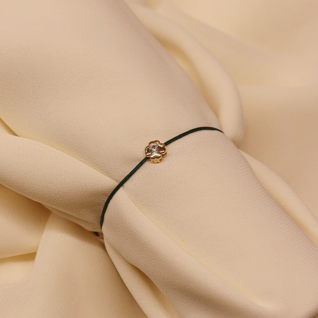 Taşlı Yonca Yeşil İpli Bileklik