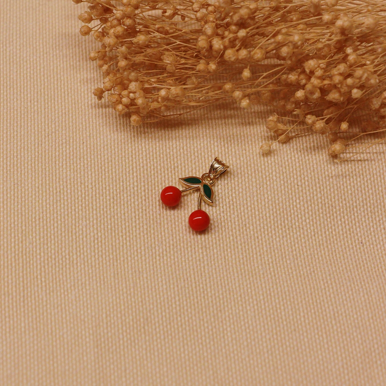 Cherry Minimal Kolye Ucu