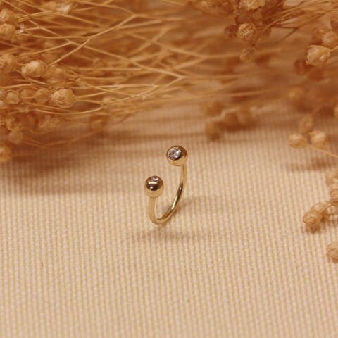 Taşlı Top Helix Piercing