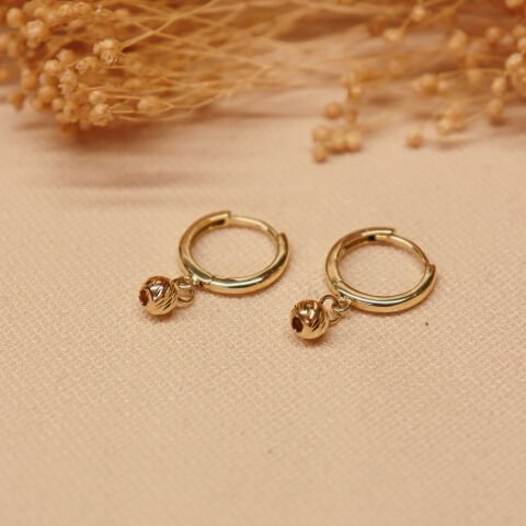 4 Mm Dorika Top Sallantılı Halka Küpe