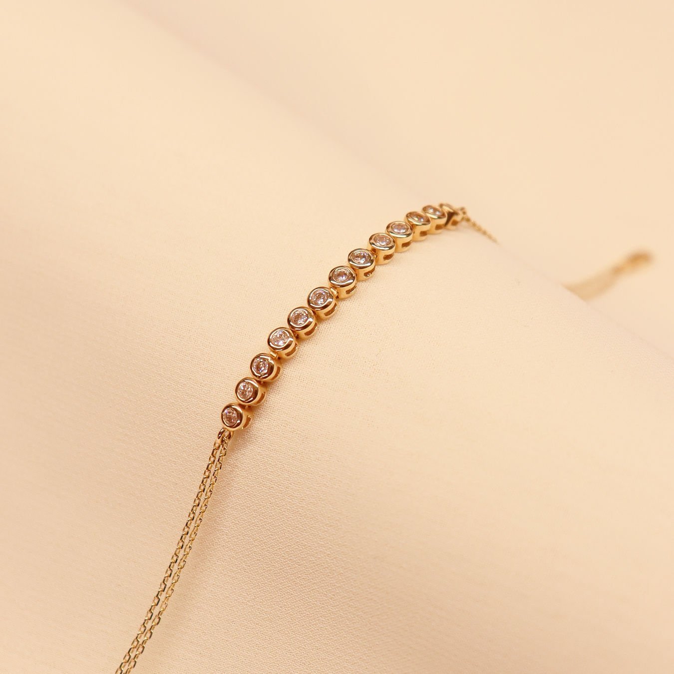 Zincirli Sıvama Taşlı Modern Bileklik