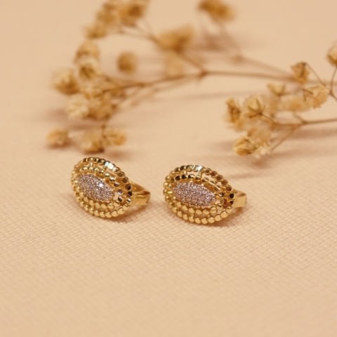 Oval Taşlı J Küpe