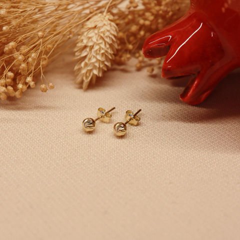 4 MM Dorika Top Vidalı Küpe