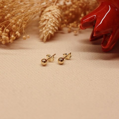 4 MM Parlak Top Vidalı Küpe