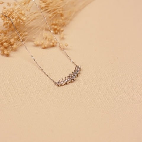 Sıra Damla Taşlı Modern Kolye