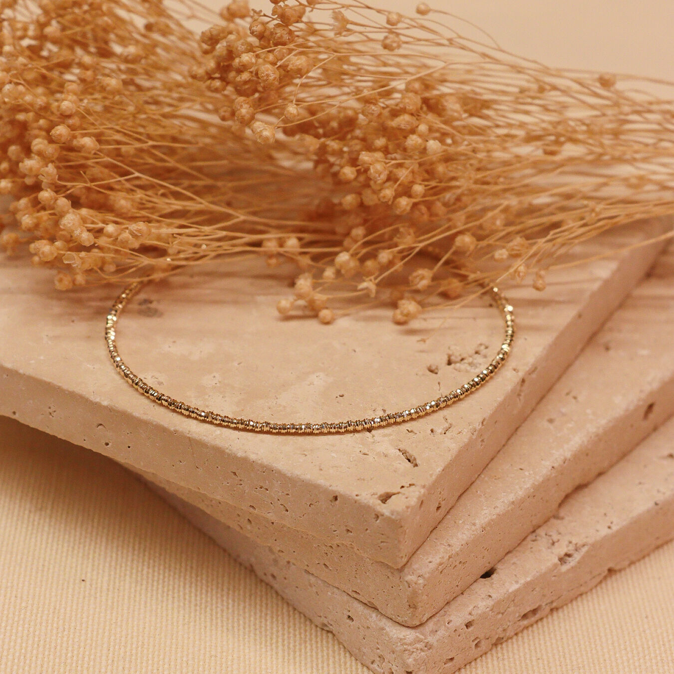 Gilded Dorika Minimal Kelepçe