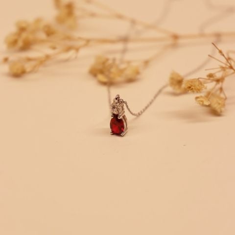 Yakut Minimal Kolye