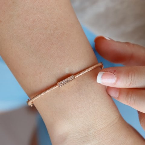 TaşlI Çizgi Minimal Kelepçe