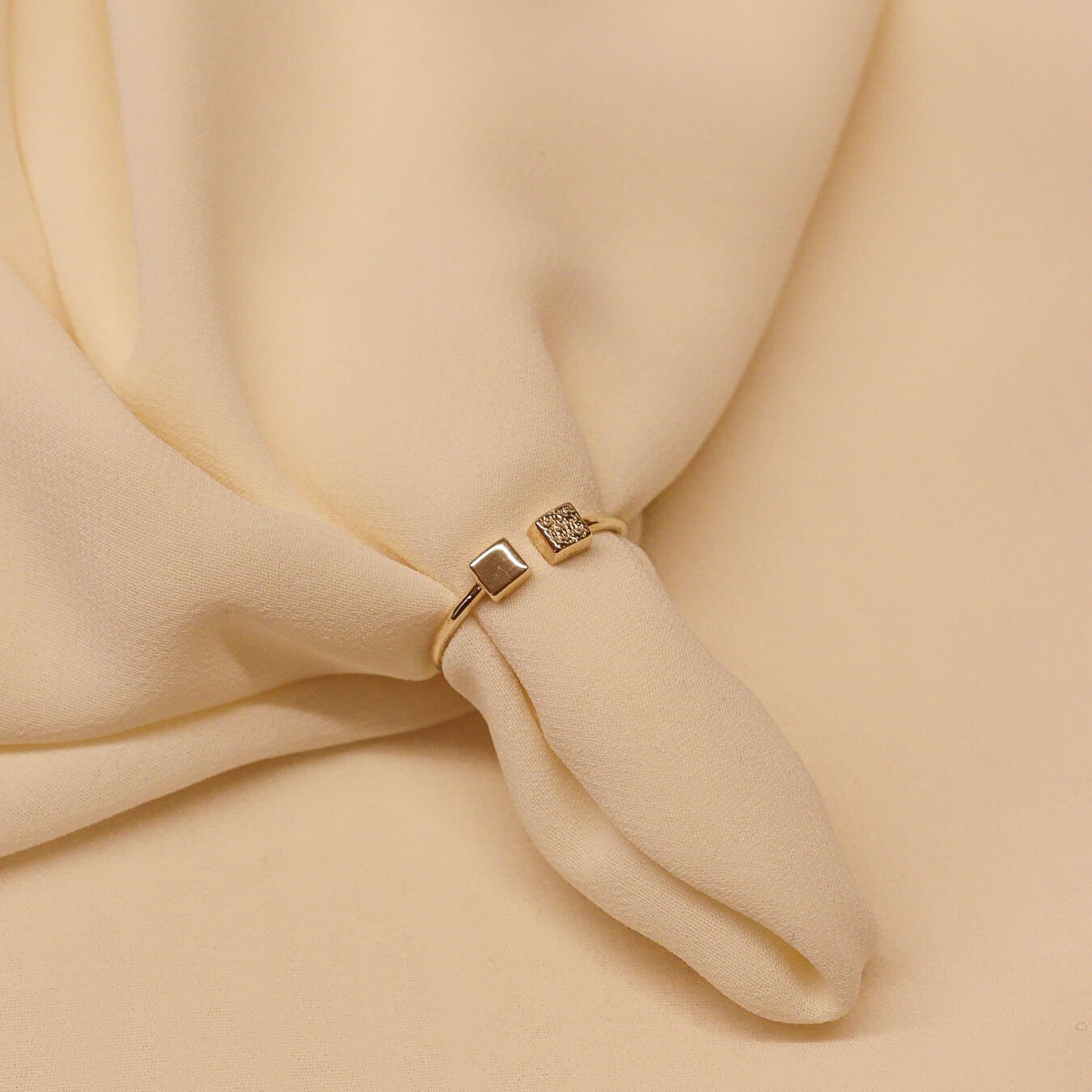 Ayrık Küp Minimal Yüzük