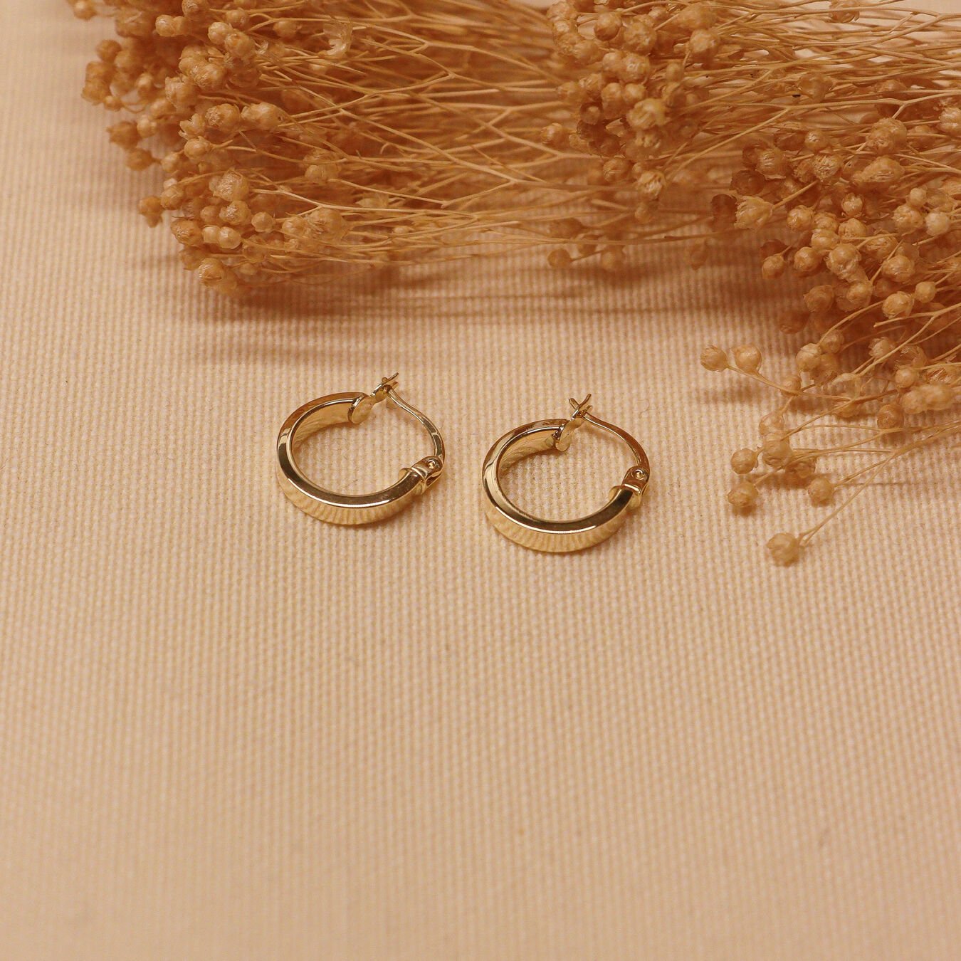 Kare Kesim Sade Halka Küpe