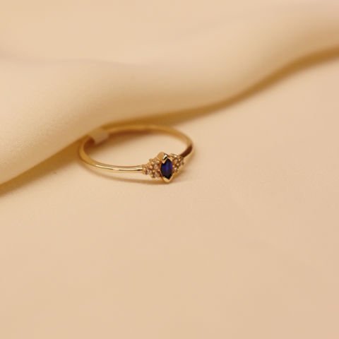 Safir Taşlı Minimal Yüzük
