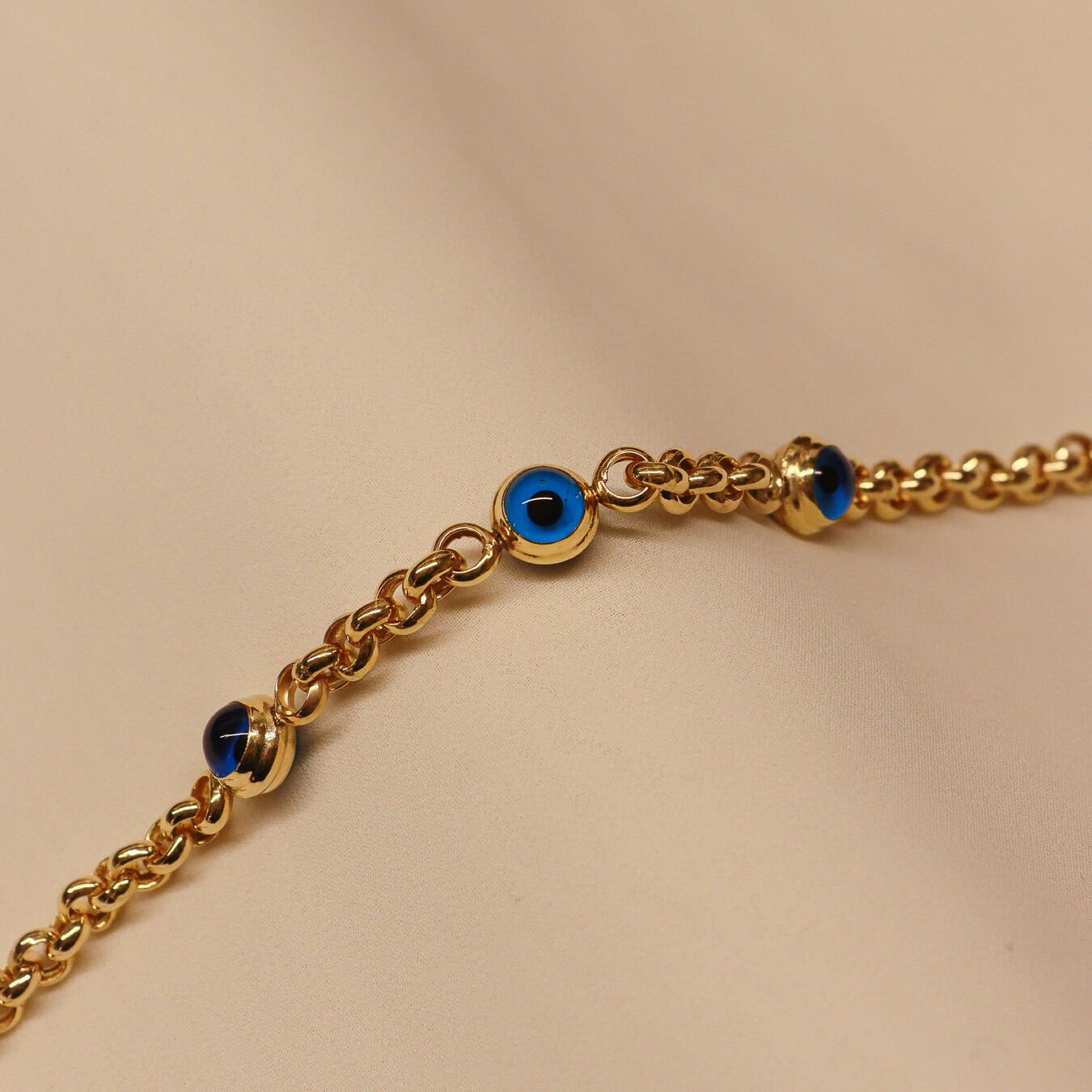 Üç Sosyete Gözlü Modern Bileklik