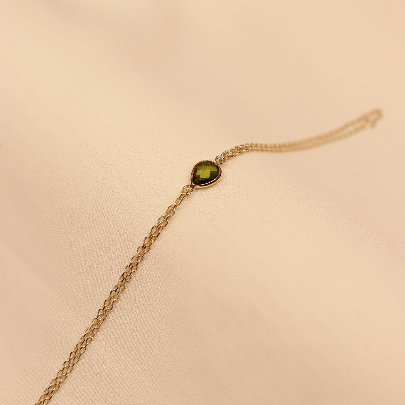 Yeşim Taşlı Minimal Bileklik