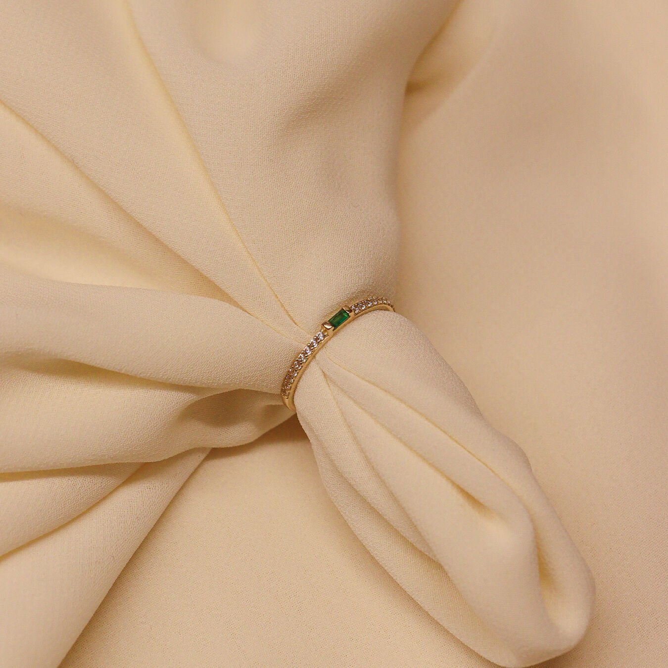 Zümrüt Line Minimal Yüzük