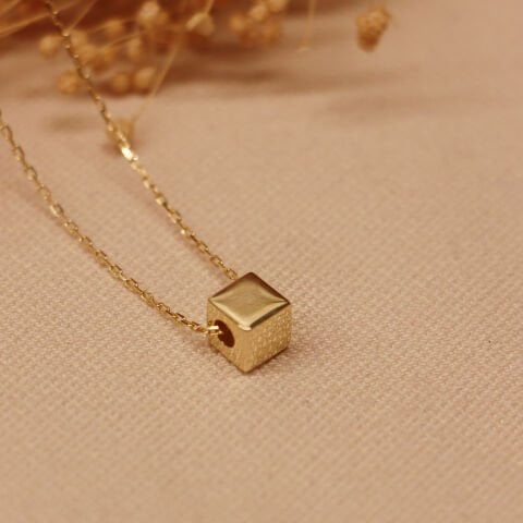 6 Mm Küp Minimal Kolye