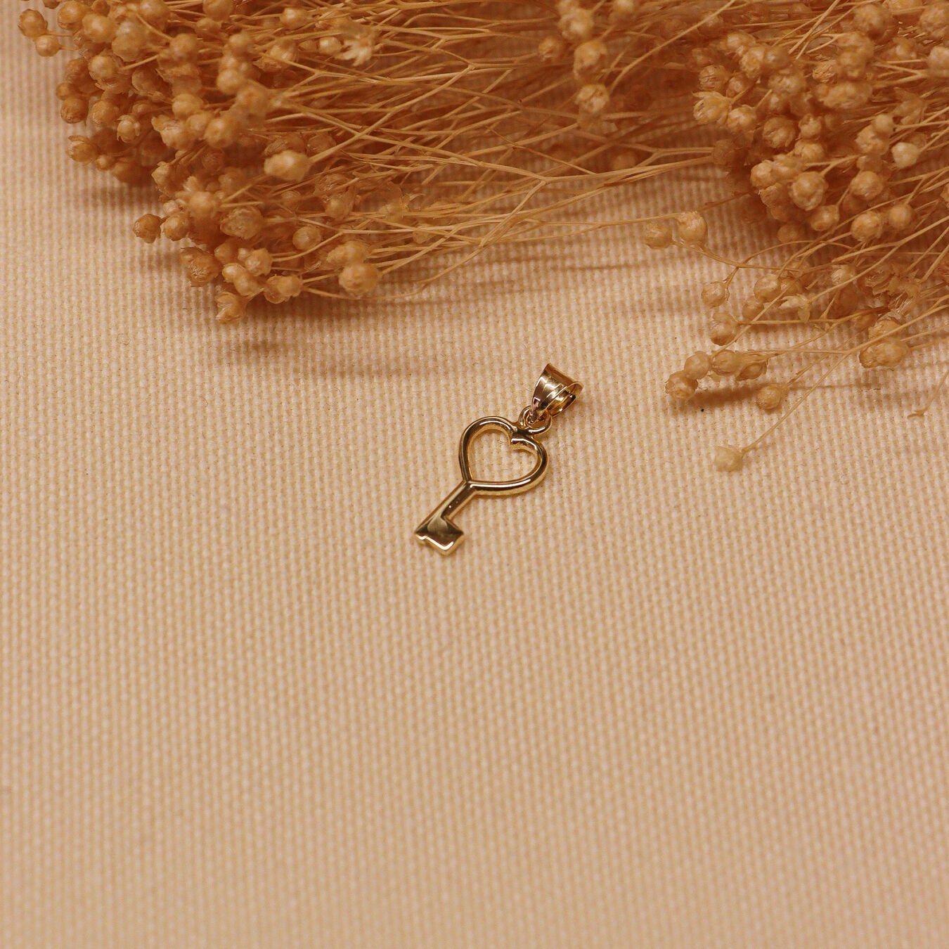 Kalp Key Minimal Kolye Ucu