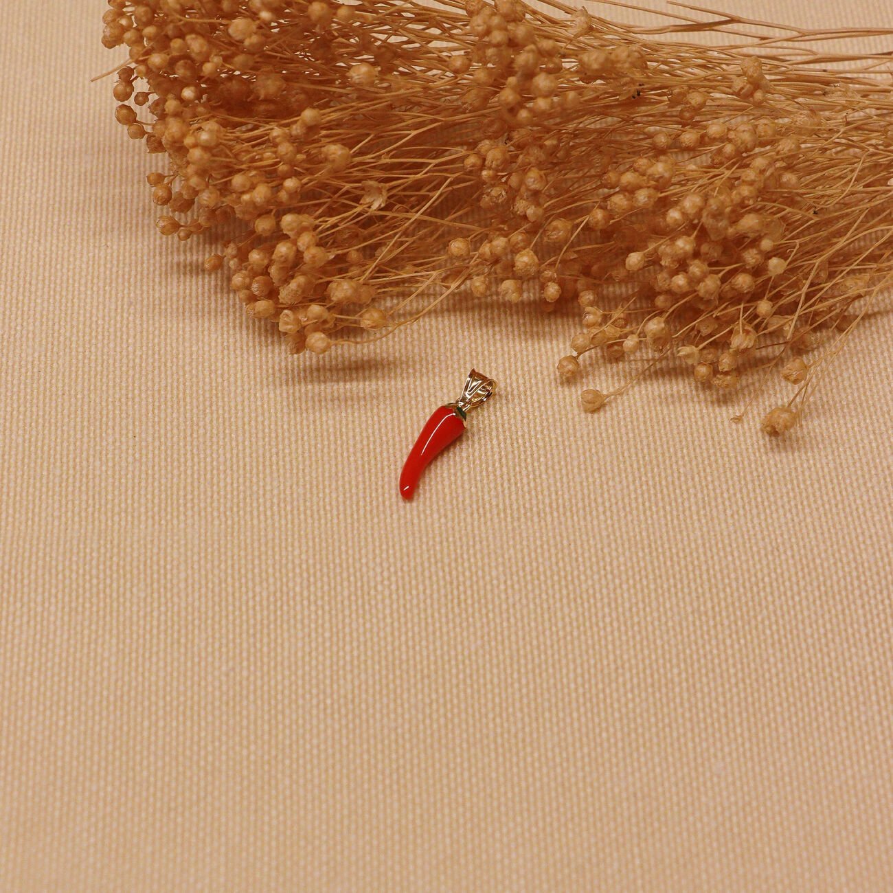 Kırmızı Biber Minimal Kolye Ucu