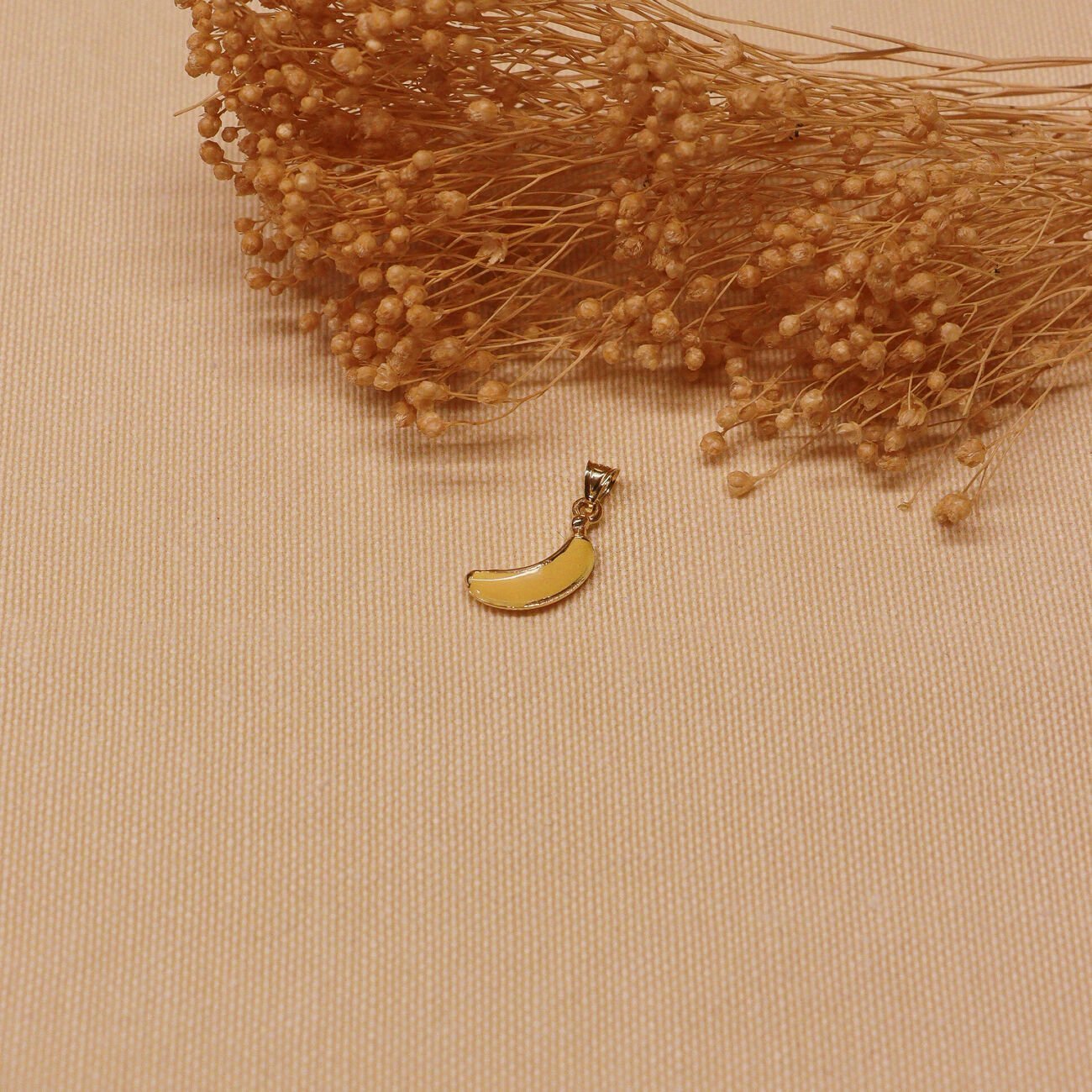 Muz Minimal Kolye Ucu