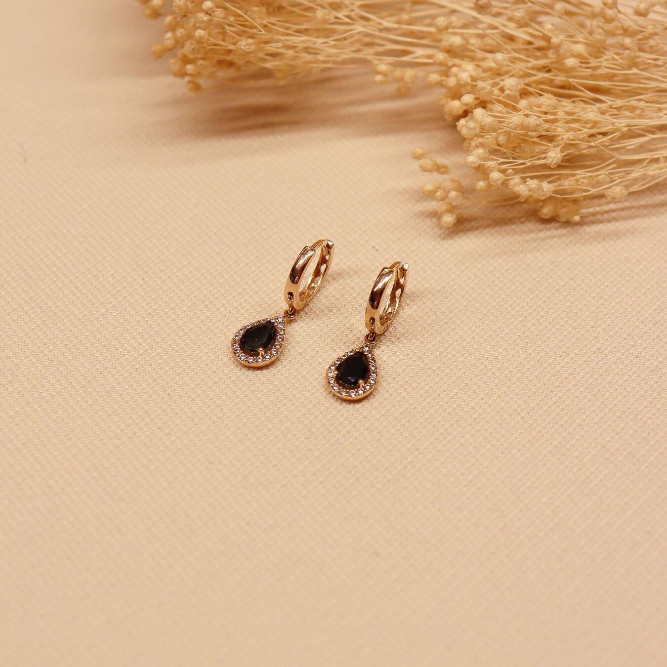 Safir Sallantılı Küpe
