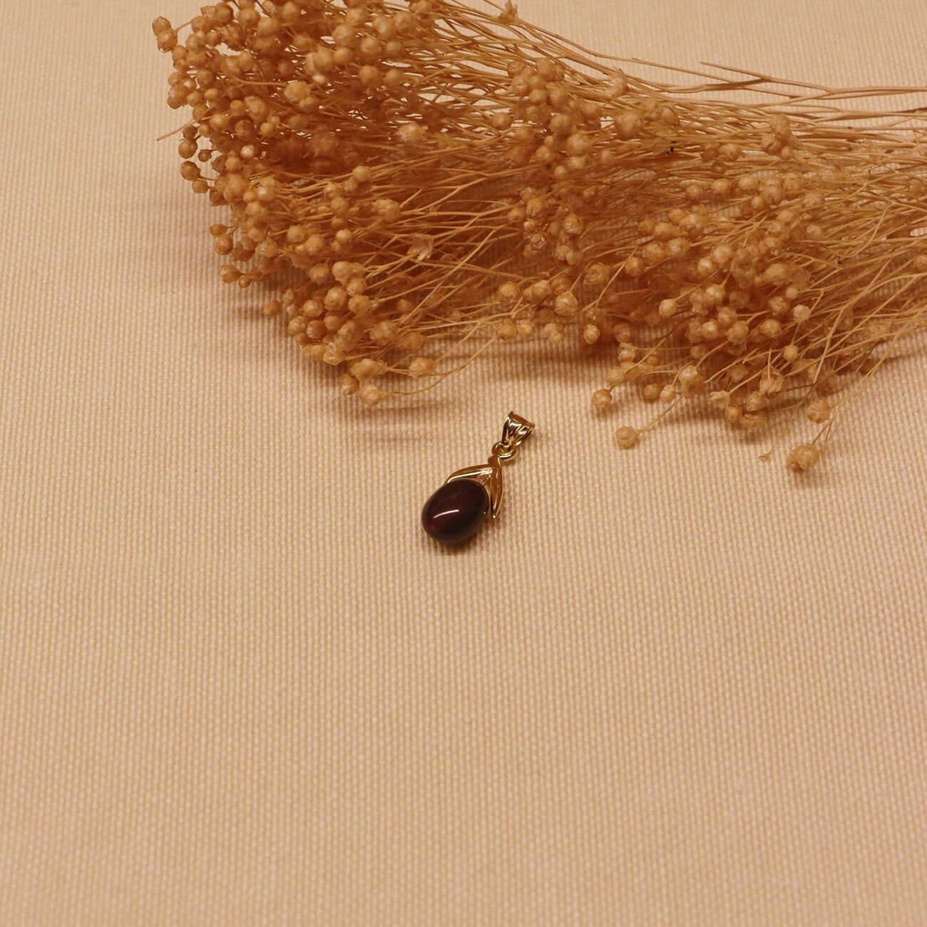 Siyah Zeytin Minimal Kolye Ucu