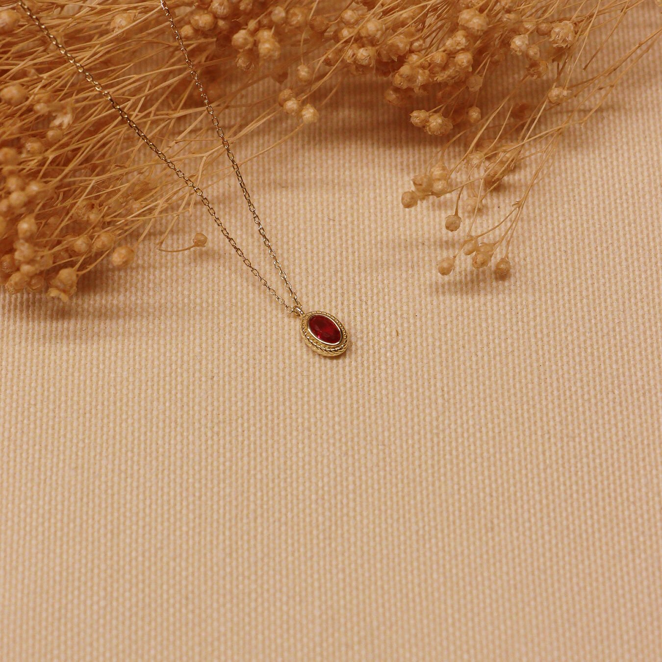 Red Cornice Minimal Kolye