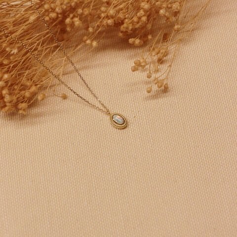 Opal Cornice Minimal Kolye