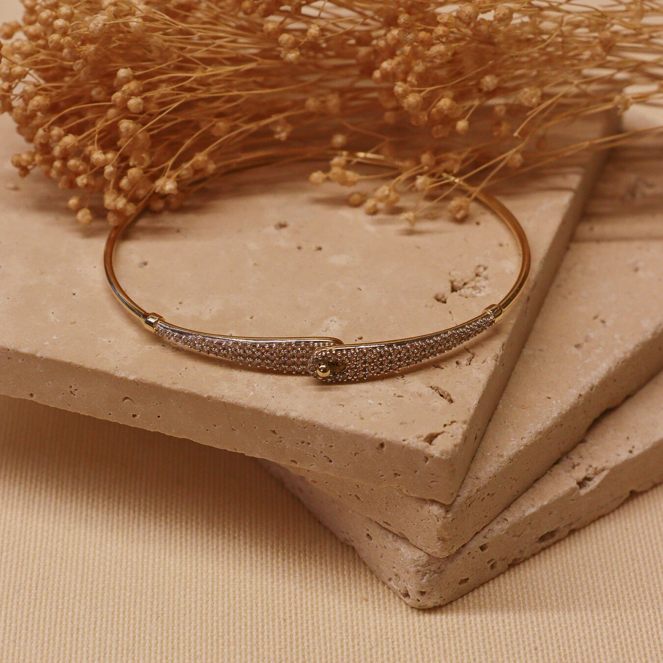 Taşlı Lades Modern Kelepçe