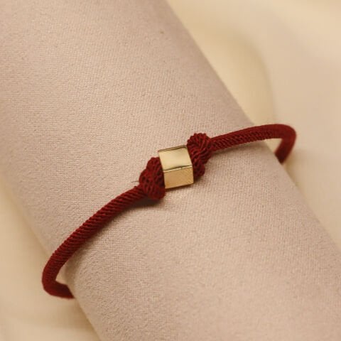 4 Mm Küp Bordo İpli Bileklik