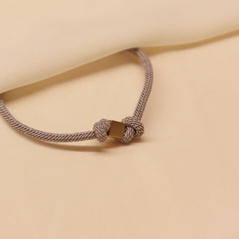 4 Mm Küp Gri İpli Bileklik