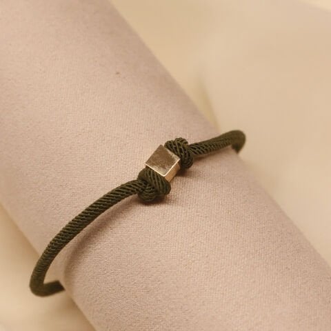 4 Mm Küp Yeşil İpli Bileklik