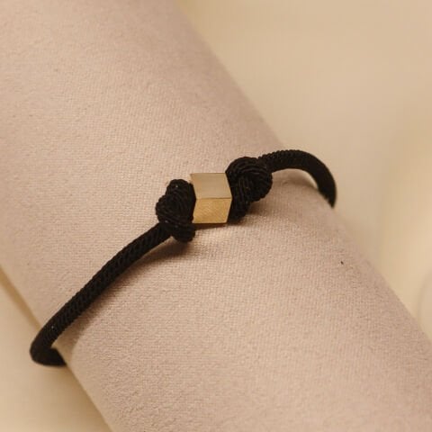 4 Mm Küp Siyah İpli Bileklik