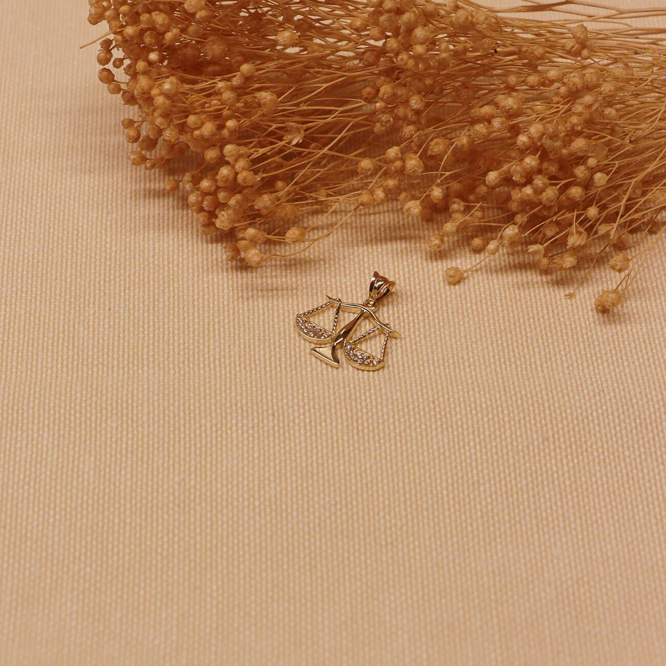 Terazi Minimal Kolye Ucu