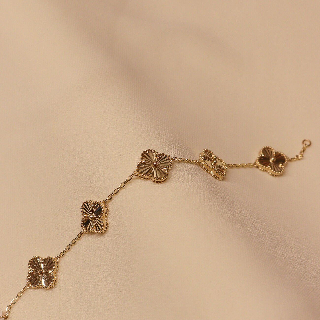 5 Kalemli Yonca Modern Bileklik