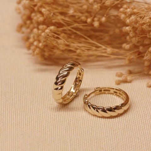 Burgu Desenli Halka Küpe