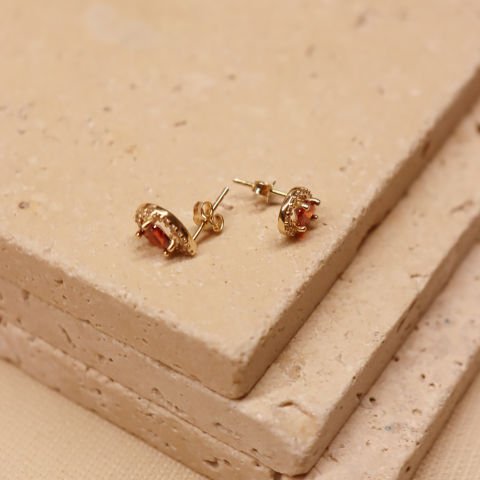 Garnet Vidalı Küpe