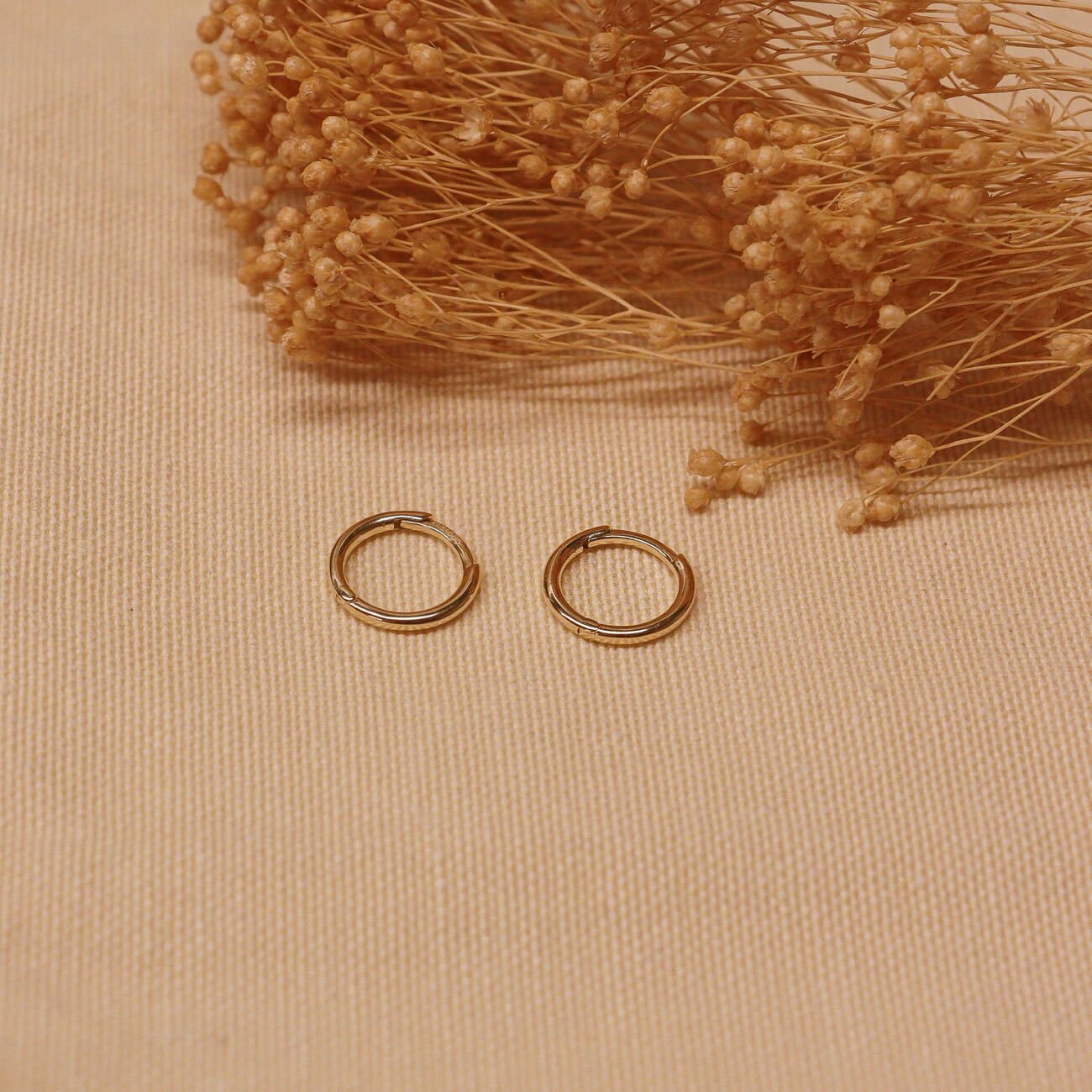 Small Sade Halka Küpe