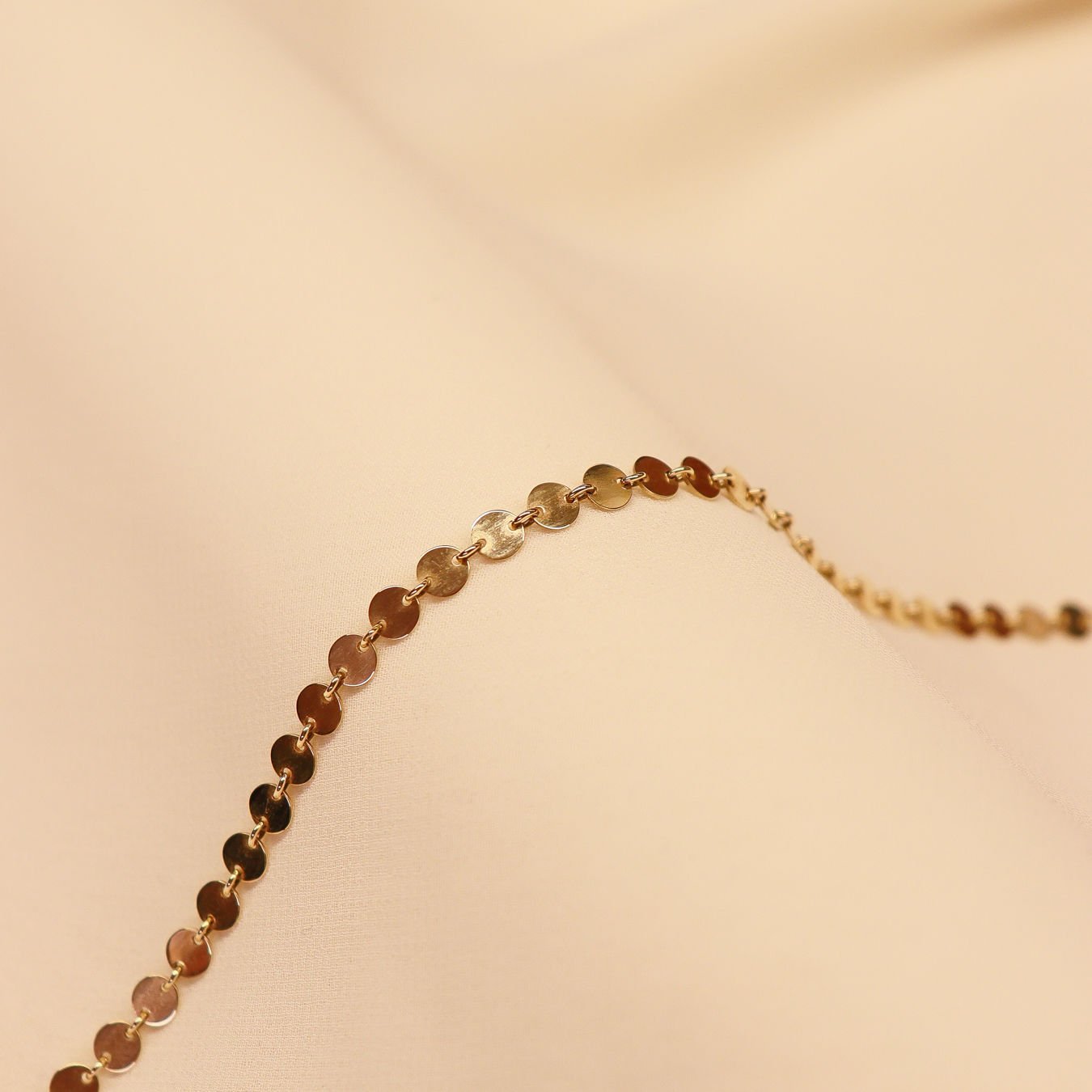 Sıra Sıra Pul Minimal Bileklik