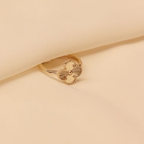 Kalemli Yonca Modern Yüzük