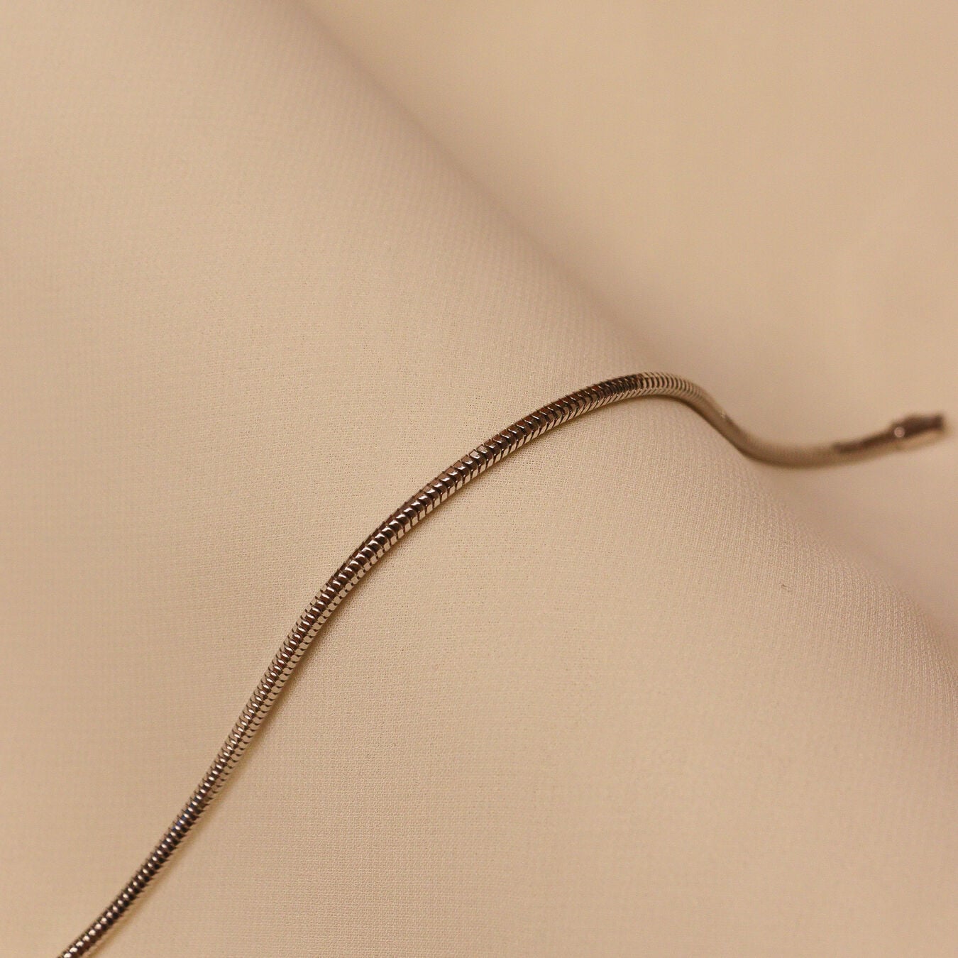 4 Mm Silindir Balık Sırtı Modern Bileklik