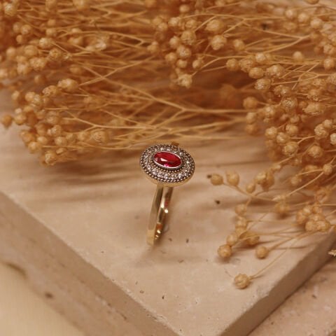 Yakut Liora Modern Yüzük