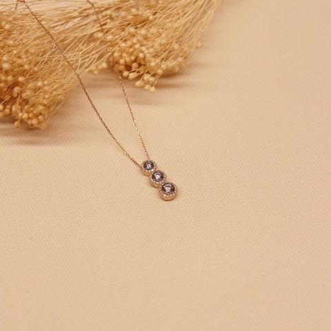 3 Sıra Taşlı Tektaş Kolye