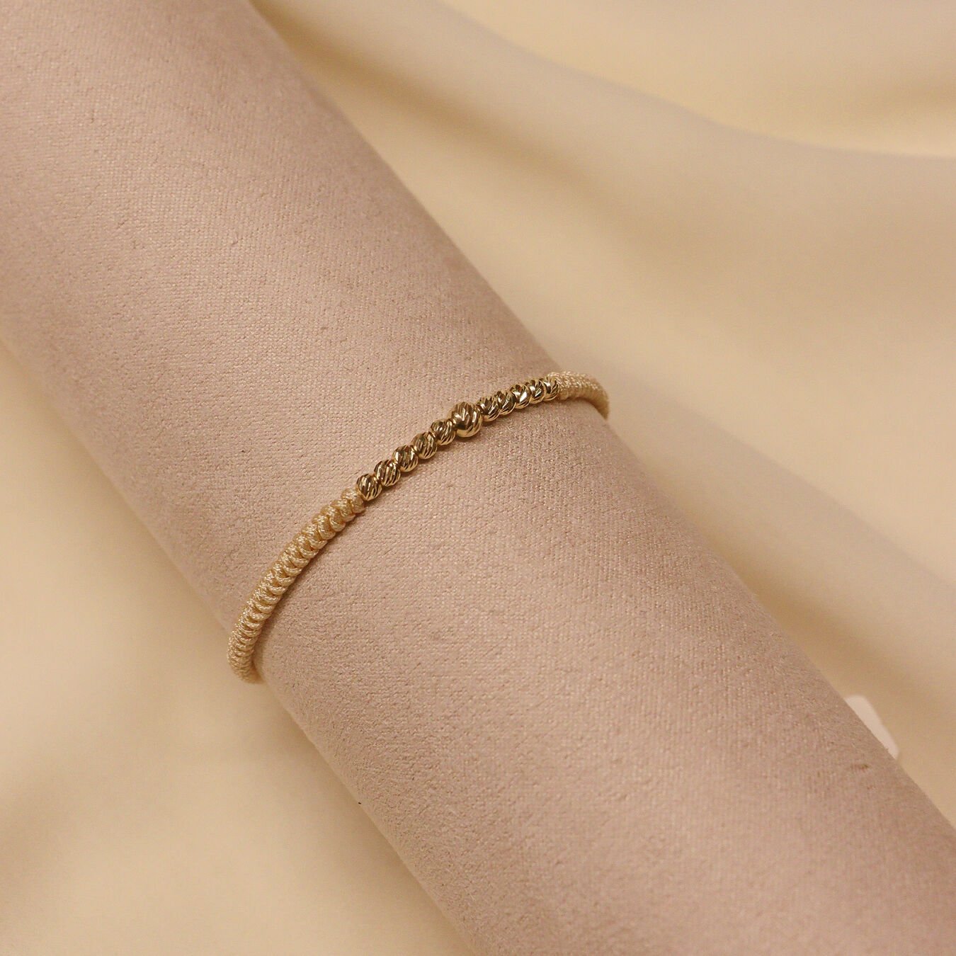 Sıra Dorika Bej İpli Bileklik