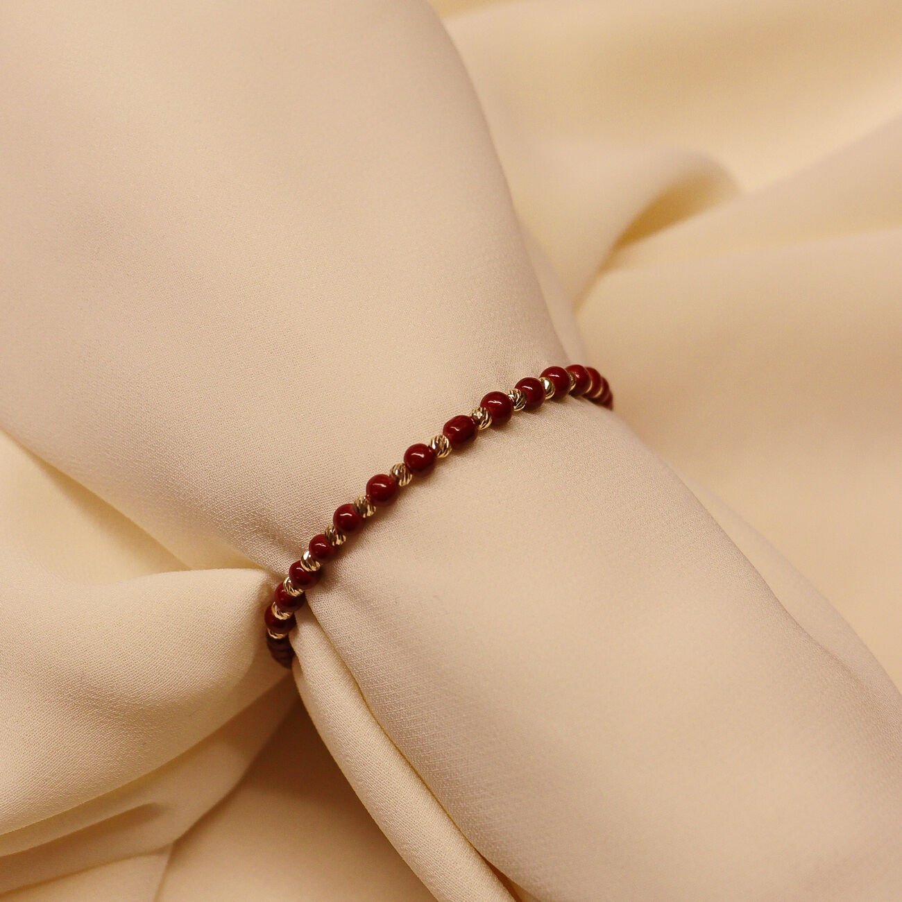 3 Mm Dorika Yıldız Taşı İpli Bileklik