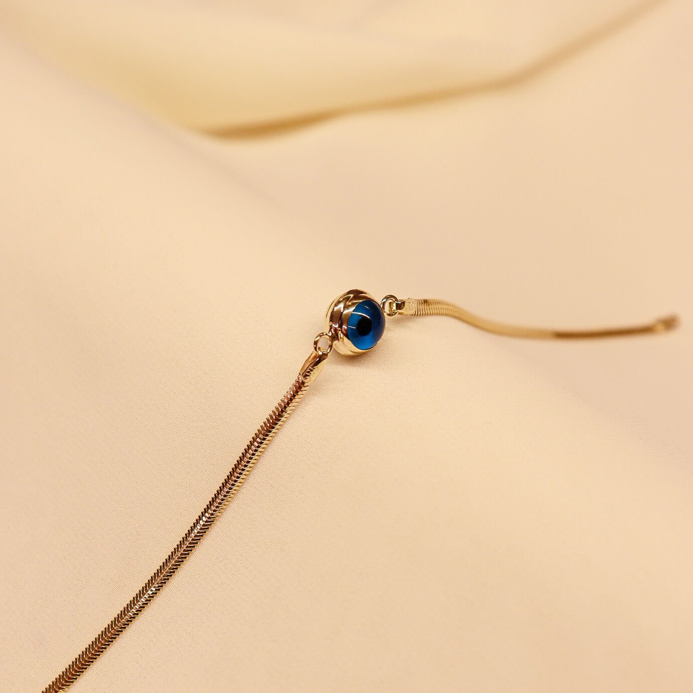 Balıksırtı Göz Modern Bileklik