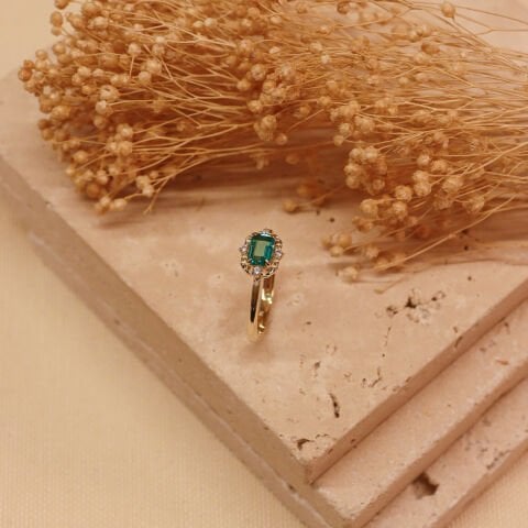 Vintage Dikdörtgen Çerceve Taşlı Minimal Yüzük