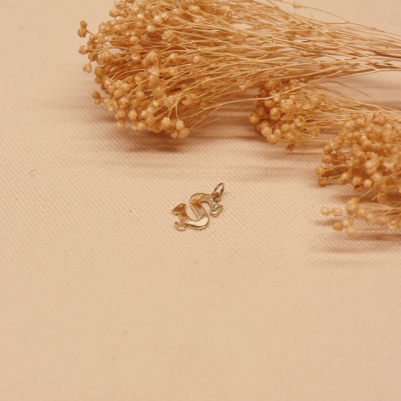 Type 1 Harf Minimal Kolye Ucu